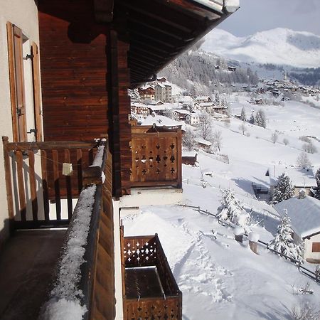 Hotel Alpe Fleurie Champoluc Bagian luar foto